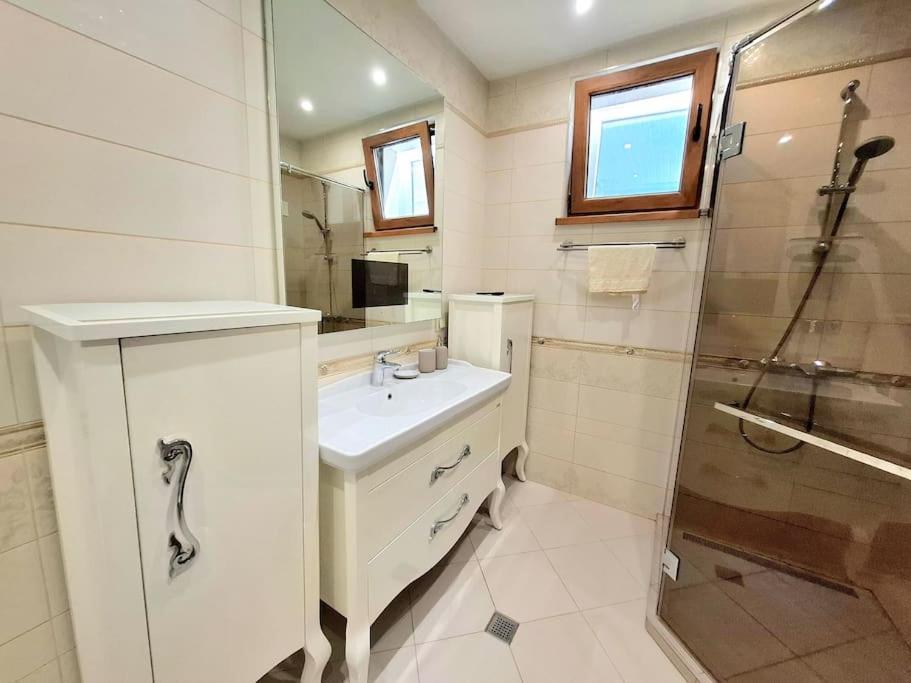 Spacious Prestige Penthouse Варна Экстерьер фото