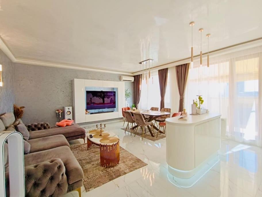Spacious Prestige Penthouse Варна Экстерьер фото