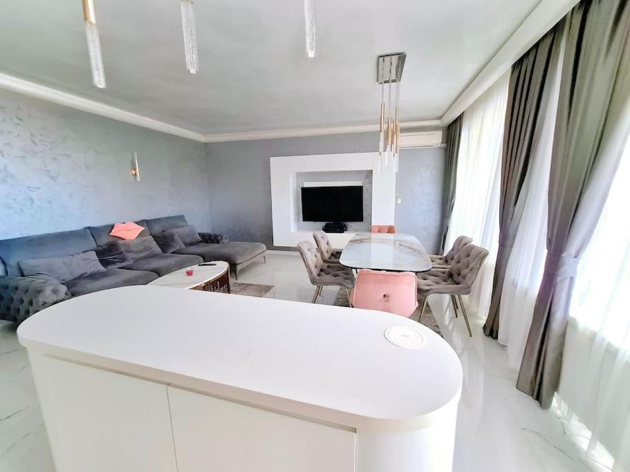 Spacious Prestige Penthouse Варна Экстерьер фото