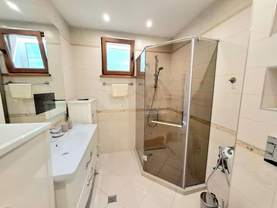 Spacious Prestige Penthouse Варна Экстерьер фото