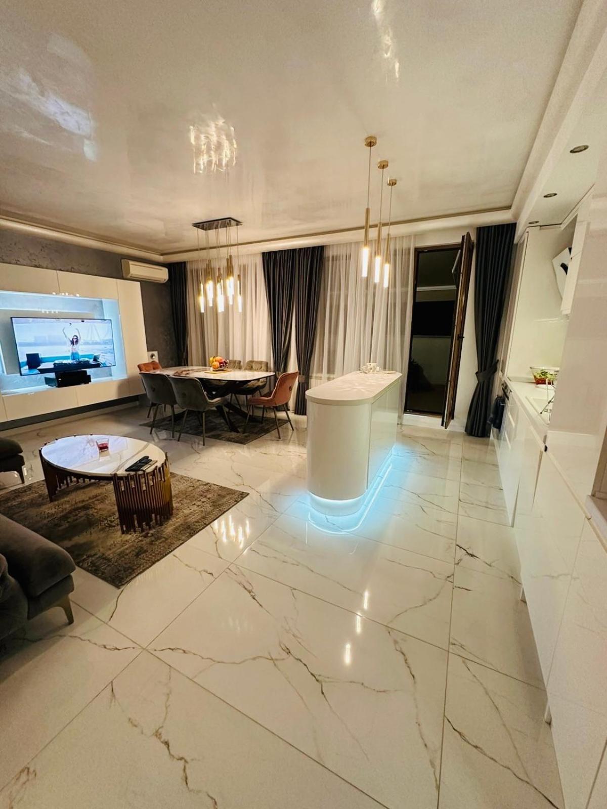 Spacious Prestige Penthouse Варна Экстерьер фото