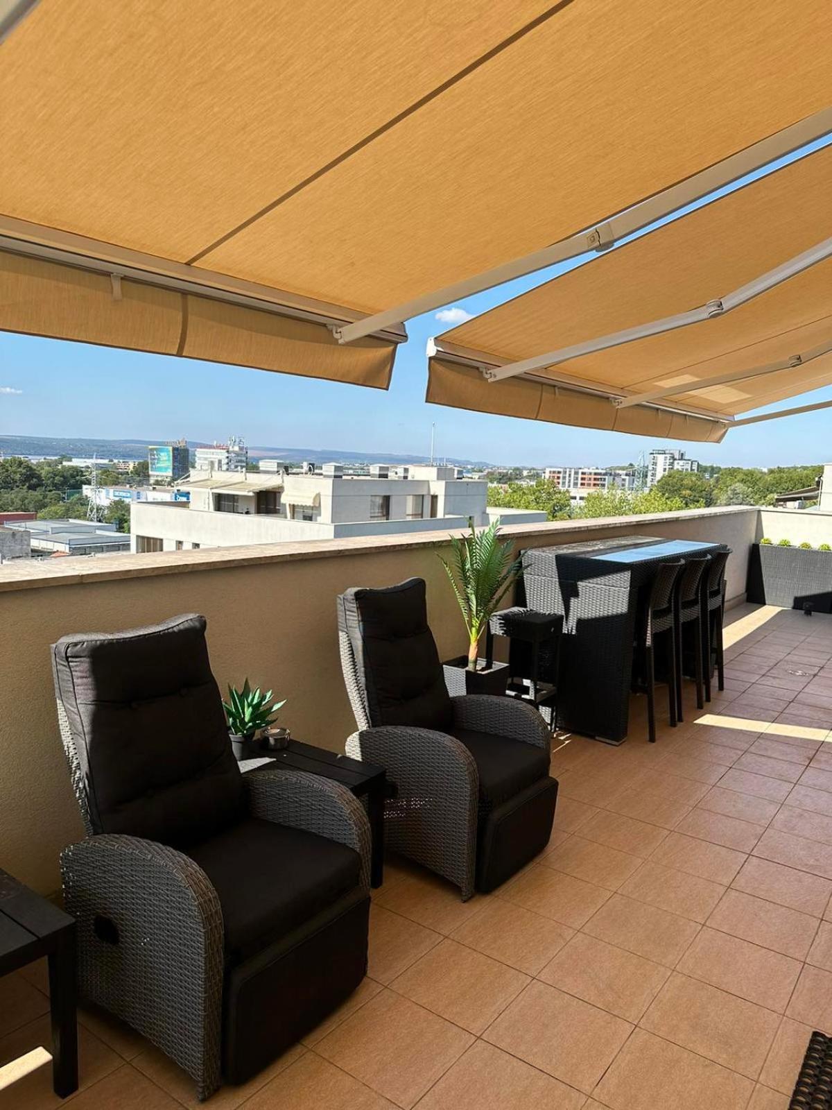 Spacious Prestige Penthouse Варна Экстерьер фото